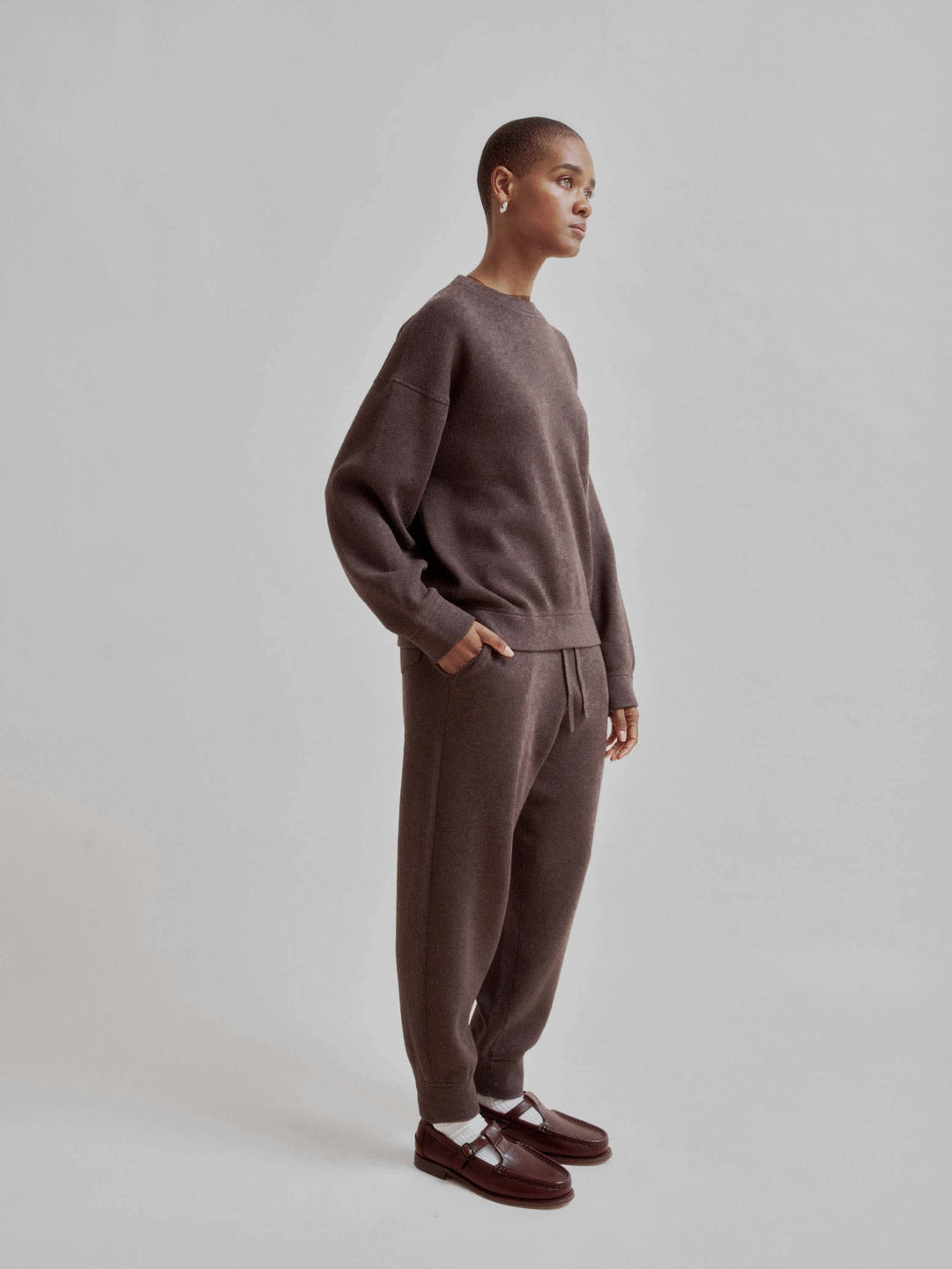 KNIT SWEATPANTS IN BROWNIE – SAYAKA DAVIS NEW YORK