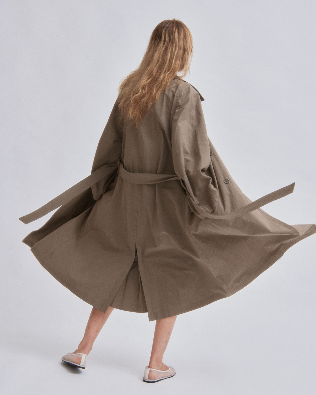 Catherine D'Lish ロングガウン Light Trench Coat in Moss Gray – SAYAKA DAVIS NEW YORK